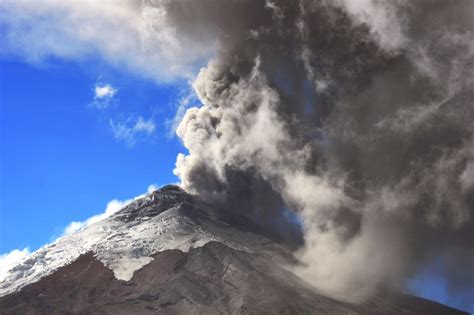 Crónicas De La Erupción Del Volcán Cotopaxi 2015 Instituto Geofísico