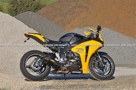 Pearl yellow/black, candy dark red/metallic silver. 2008 Honda CBR1000RR Fireblade - Pearl Yellow. | Joel ...