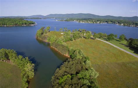 Smith mountain lake is the second largest body of freshwater in virginia after john h. Smith Mountain Lake Waterfront | Kennedy Shores Gallery