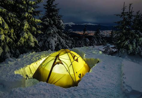 20 Tips For Camping In The Depths Of Winter