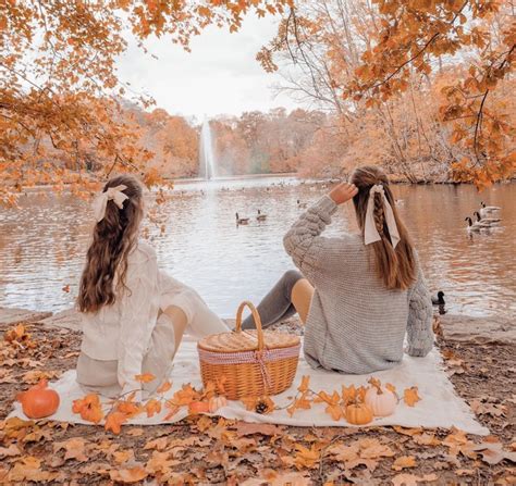 Heres How To Plan The Cutest Fall Picnic With Your Squad Girlslife