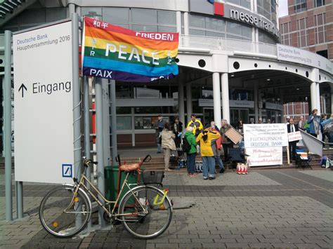 Dauer, kosten & wechselkurse der deutschen bank bei auslandsüberweisungen vergleichen und sparen. Proteste und Kritik vor der Hauptversammlung der Deutschen ...