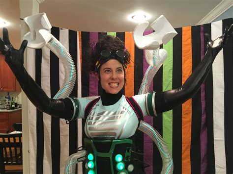 Doc Ock Cosplay Into The Spiderverse By Elizabeth Ross Comic Con