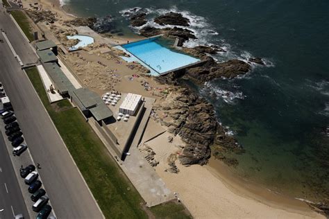 Discover the buildings designed by álvaro siza vieira in porto. As Piscinas de Marés de Leça da Palmeira, de Álvaro Siza ...