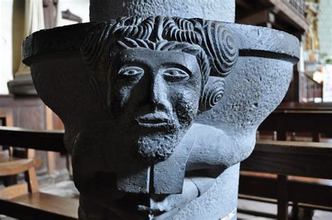 Bénitier Sculpté Dans Un Pilier église Saint Etienne Xvi Flickr