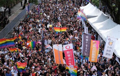 Taiwan Approves Same Sex Marriage As First In Asia Dhaka Tribune