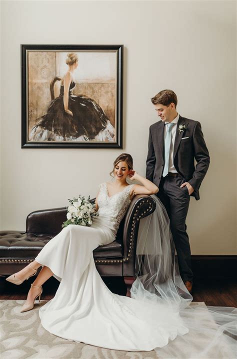 Vanity Fair Wedding Pose Inspiration Wedding Portrait Poses Indoor Wedding Photos Wedding Poses