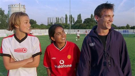 Bend It Like Beckham Wiki Synopsis Reviews Watch And Download