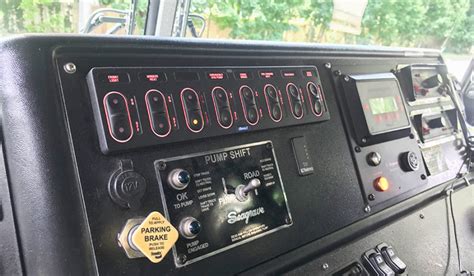 Sold Sold Sold 2005 Seagrave 75′ Aerial Quint Command Fire Apparatus