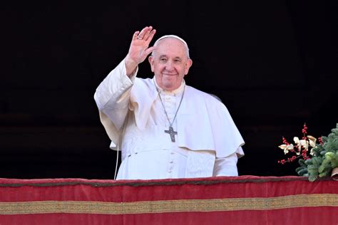 Pope Francis Approves Allowing Catholic Priests To Bless Same Sex