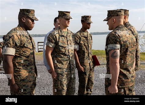 Us Marine Corps Lance Cpl Fogg And Pfc Capron With Chemical