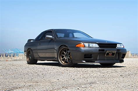 Collectible Classic 1989 1994 Nissan Skyline Gt R R32