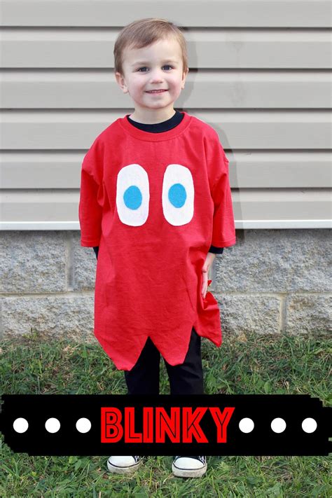 Diy kids pac man halloween costume the effortless chic. Pac-man Family Costume