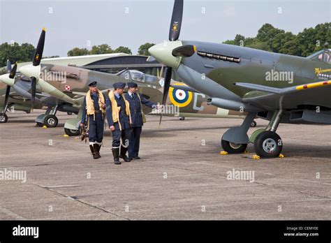 Raf Pilot Ww2 High Resolution Stock Photography And Images Alamy