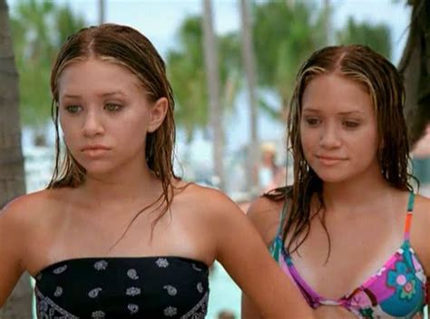 The Only Vibe Im Chasing This Summer The Olsen Twins On Vacation In The Early Aughts Vogue