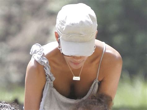 Halle Berry Downblouse And Showing Her Pussy And Nice Tits Paparazzi