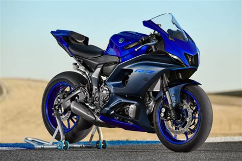 2022 Yamaha Yzf R7 First Look 11 Fast Facts 30 Photos