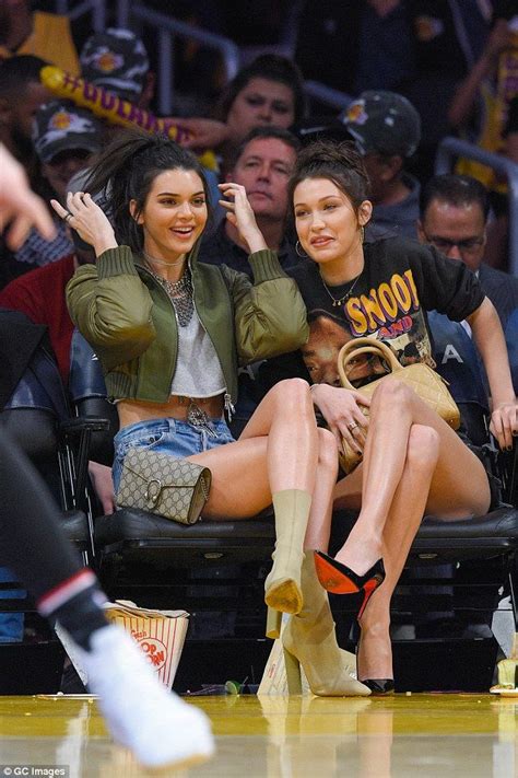 Kendall Jenner And Bella Hadid Make Glamorous Basketball Fans Kendall Jenner Style Kendall