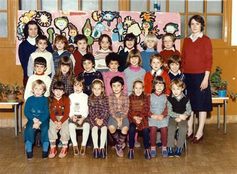 Photo De Classe Grande Section De 1982 ECOLE MARIE CURIE Copains D Avant