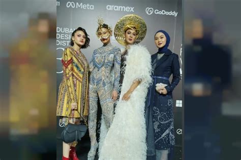 5 Artis Tanah Air Tampil Di Arab Fashion Week Stylish Abis