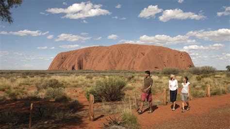 Uluru Short Stay At Ayers Rock Resort Nt Now Cracking Good Deals To