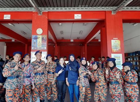 Browse around to find out more about persatuan kadet bomba dan penyelamat or better yet, join our uniform body in school. PASUKAN KADET BOMBA SMK SANZAC MEMBANGGAKAN WARGA SEKOLAH ...