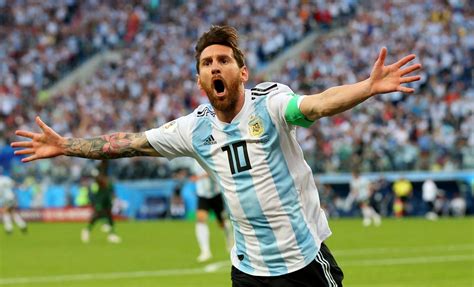 Toda la selección de argentina celebró junto al ganador cinco veces del balón de oro y reciente fifa the best. BUZZ Birthday: Lionel Messi turns 33! | Buzz