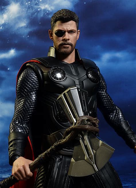 Review And Photos Of Thor Avengers Infinity War Sixth Scale Action Figure
