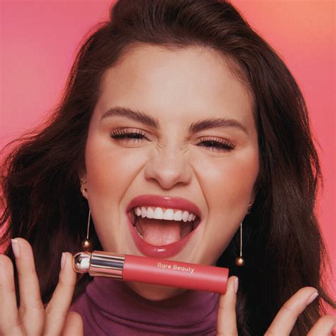 Selena Gomez Rare Beauty Sommar Elle