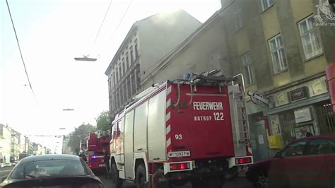 Helden des alltags berufsfeuerwehr wien im einsatz. Feuerwehreinsatz Wien 1100 - YouTube