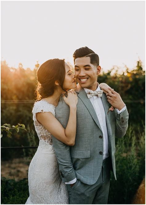 golden sunset bride and groom portrait at krause berry farms wedding aileen choi photo wedding