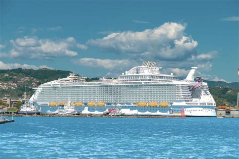 10 Largest Cruise Ships In The World