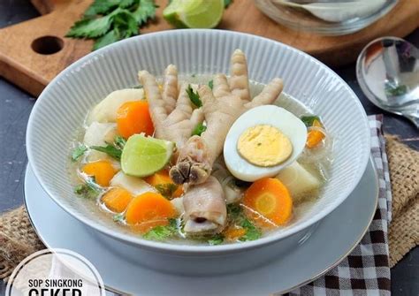 Ini kumpulan bumbu sayur sop yang enak, gurih dan pastinya sehat. Resep Sop singkong ceker oleh Susi Agung | Resep | Resep ...