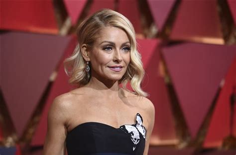 Kelly Ripa Set To Announce New Co Host For Live The Blade