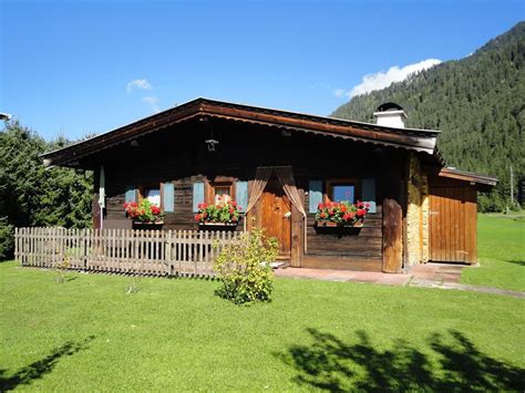 Looking for a 3 bedroom house to rent asap. Haus Winkler - Waidring