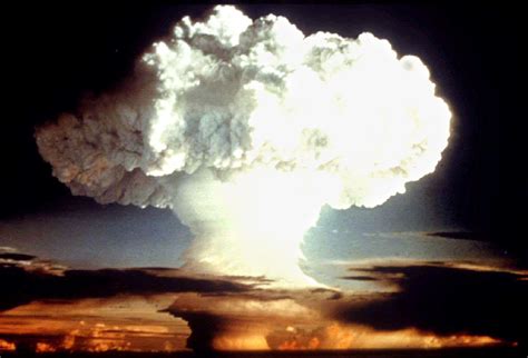 Did Oppenheimer Bomb Scene Detonate A Real Nuclear Weapon Nolan Says