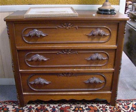 Lot Victorian Three Drawer Chest In Walnut With Carved Pulls Height