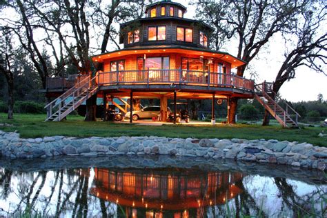 Borneo tree house bölgesinde bulundunuz mu? 10 Tree-House Hotels in the U.S.