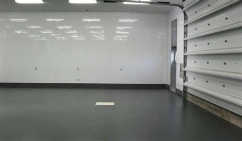 Garage floor epoxy is resistant to moisture, dirt, chemicals, and salts making it ideal for those living in climates where rain and snow are common as the seasons change. Best Epoxy Garage Floor in Ontario | Diamond Coating