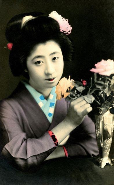 geiko momotaro with a vase of roses 1920s japanese kimono japanese girl vintage japanese