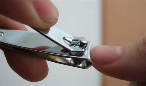 How To Cut Your Fingernails Oneduasan