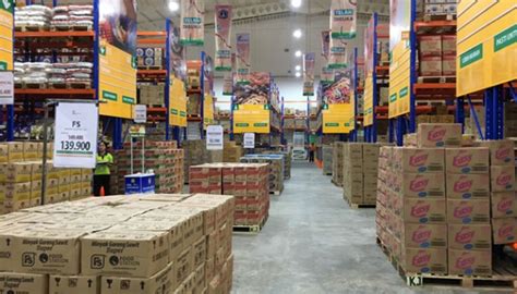 Pusat grosir segala macam kebutuhan rumah tangga, fashion pria / wanita mulai dari tas, baju, baju tidur, sepatu, alat kecantikan perabot tumah tangga dan masih banyak lainnya dengan harga termurah dikelasnya. Pasar Grosir Pertama Milik Pemprov Jakarta Diresmikan ...