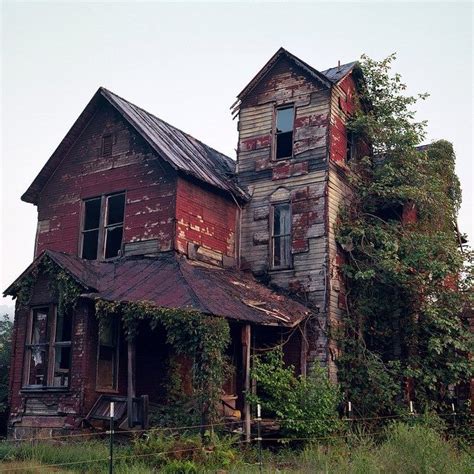 11 Creepy Houses In West Virginia That Look Haunted