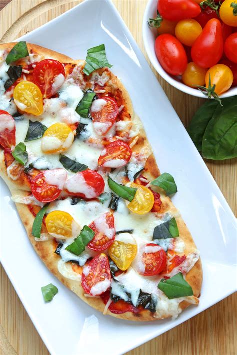 10 Minute Margherita Flatbread Pizzas The Daring Gourmet