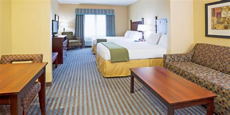 Holiday Inn Express And Suites Standard Room Stay Breakfast