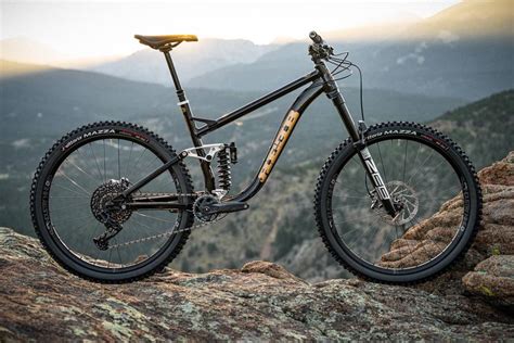 2022 Reeb Sqweeb V4 Long Travel Enduro Race Specs Comparisons