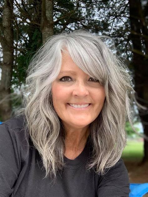25 Best Hairstyle Ideas For Older Women Valemoods Natural Gray Hair