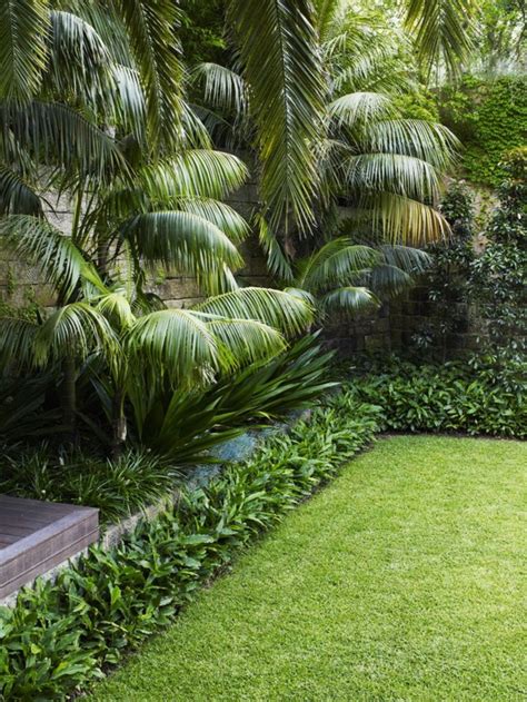 Incredible 25 Tropical Garden Design For Beautiful Garden Ideas With