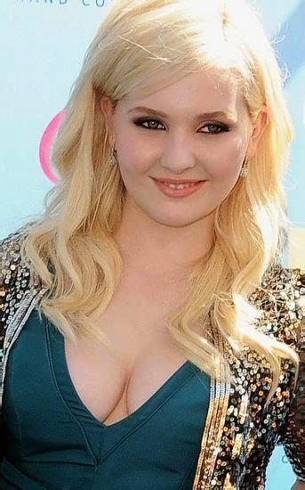 Abigail Breslin Nude Topless LEAKED Pics And Porn Video