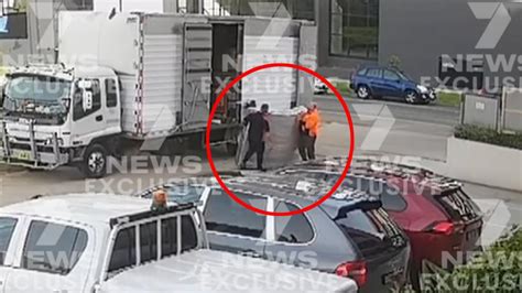 And until we have a vaccine, we need to do everything we can to keep this virus at bay. Sydney removalists who sparked Victoria's lockdown will escape with $200 fine | 7NEWS